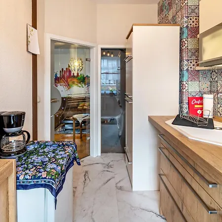 Balkon Shanti Lu Эрфурт